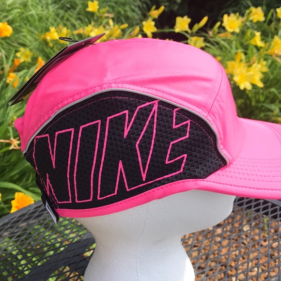 pink nike cap womens